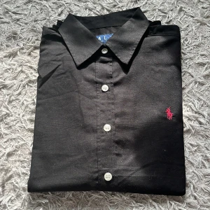 Skjorta  - En jättefin Ralph lauren skjorta i ett jättefint skick 