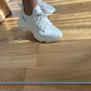 Steve madden  - Använda ett par gånger men fint skick!