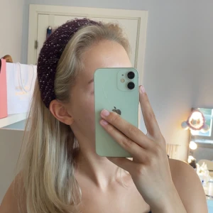 Beck Söndergaard diadem - Helt oanvänt Beck Söndergaard diadem, så fint💕 Prislapp kvar