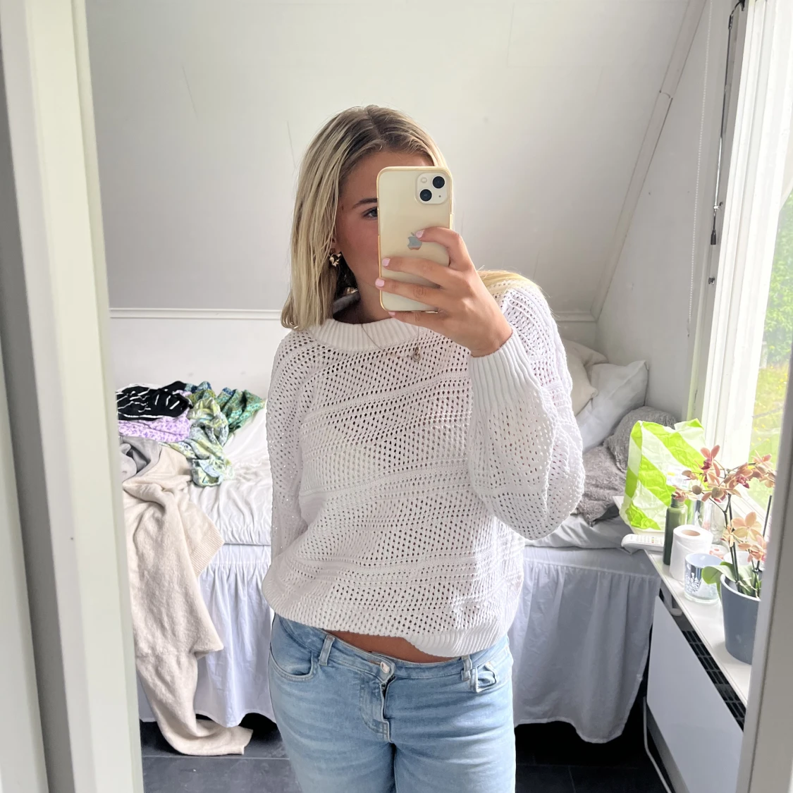 Tröja med hålmönster