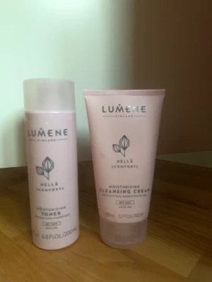 Lumene skin care - Säljer dessa två skincare från Lumene då de ej kommer till användning. De är inte testade/använda men de är öppnade. Säljer både för 200 kr🤍