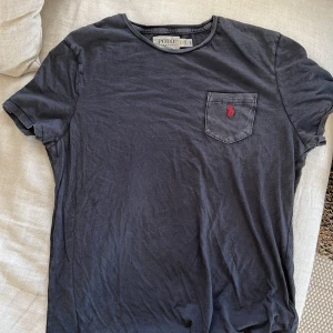 HERR RALPH LAUREN TSHIRT - polo ralph lauren denim supply tee storlek XL ord pris 629kr