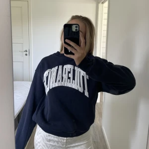 Tröja från Weekday - Säljer denna tröjan från Weekday💖