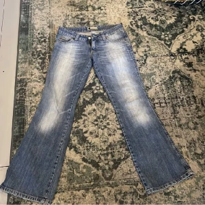 Lowwaist jeans - Säljer dessa JÄTTESNYGGA lågmidjade bootcut jeansen från Big Star⭐️Säljer pga de blivit försmå (lånade bilder)