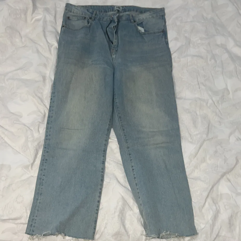 Har använt flera gånger, supersköna men de sitter lite korta vid fötterna vilket jag inte gillar. Jeans & Byxor.