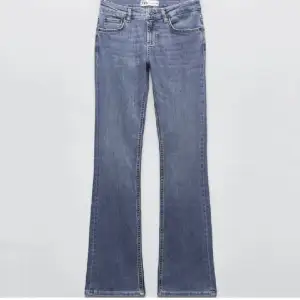 Säljer dessa jeans då dom inte kommer till andvändning!!💕