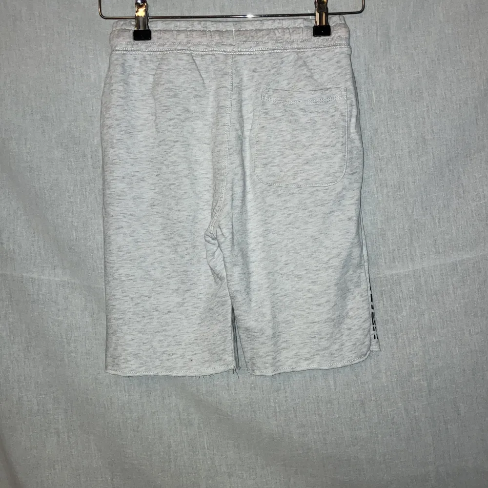 Träningsshorts H&M 134 Skick väldigt bra  (0142). Shorts.