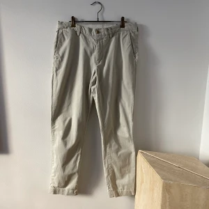 Beige chinos Polo Ralph Lauren - Säljes! Använda men inga skavanker. 