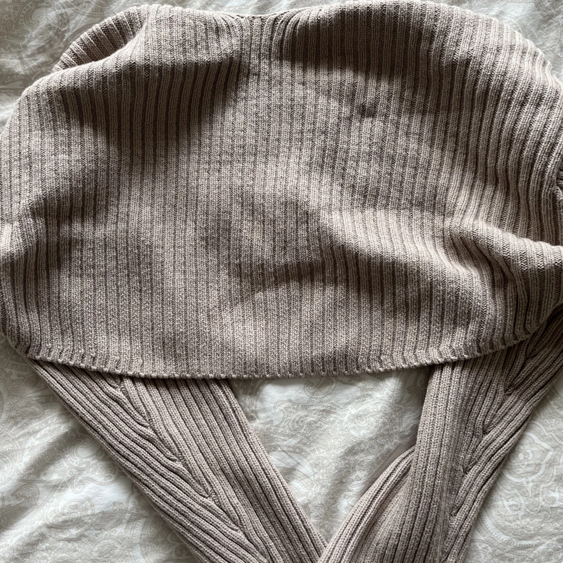 ”Halv tröja” från H&M - 90