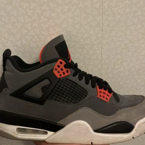 Jordan 4 infrared - Billiga äkta Jordan 4 infrared för 650kr storlek 40,5 med lådan