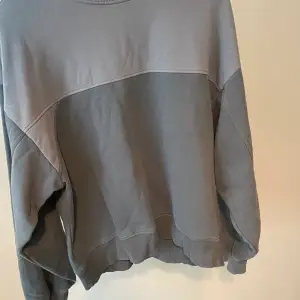 Oversized Fila sweatshirt storlek S