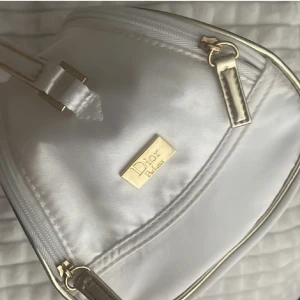 Necessär  - Jättefin Dior necessär, kom med bra pris 🤍