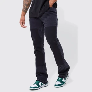 Flare jeans  - Hej säljer dessa flared jeans. Jeansen är endast använda runt 2 gånger och därmed nästintill helt nya