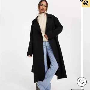 ONLY kappa - En kappa från Only använt få gånger och är i fint skick. Storlek s. Mer bilder på kappan om du är intresserad 