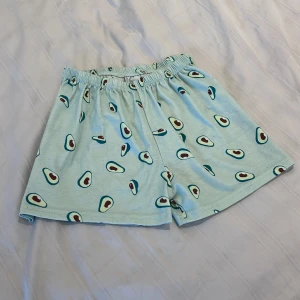 Avokado pjamas - En söt avokado pjamas, en kort byxa och tvättas innan skick