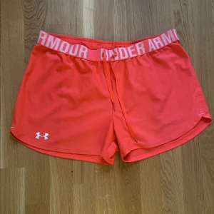 Short  - Never used, in perfect condition 💓