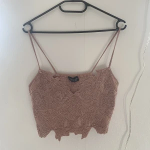 Topp - Otroligt fin topp men är för stor i bysten för mig! Storlek S, använd fåtal gånger💕