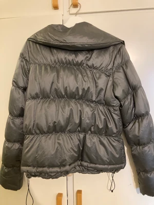 Nike jacka  - Grå Nike jacka i M 