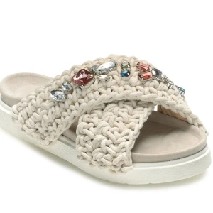 Inuikii tofflor - Säljer mina Inuikii tofflor i storlek 38🩷