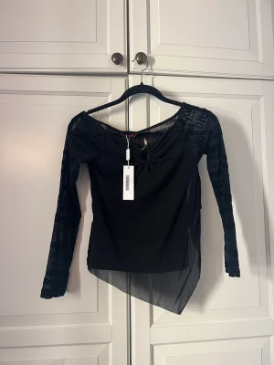 Roberto cavalli - Fin topp från Roberto cavalli. Storlek s! Helt ny med lapp kvar