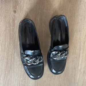 Prima Moda Skor - Superfina primadona skor, använda 2-3 gånger. Köpte för ca 600-700kr, har kartongen kvar. 