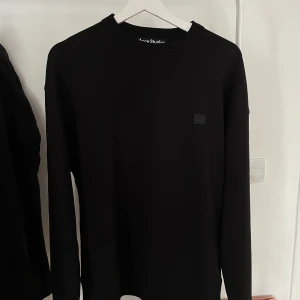 Acne Studios Face Sweatshirt - New, only tried on. Selling beacause too big. Size XS for men, M/L for women.