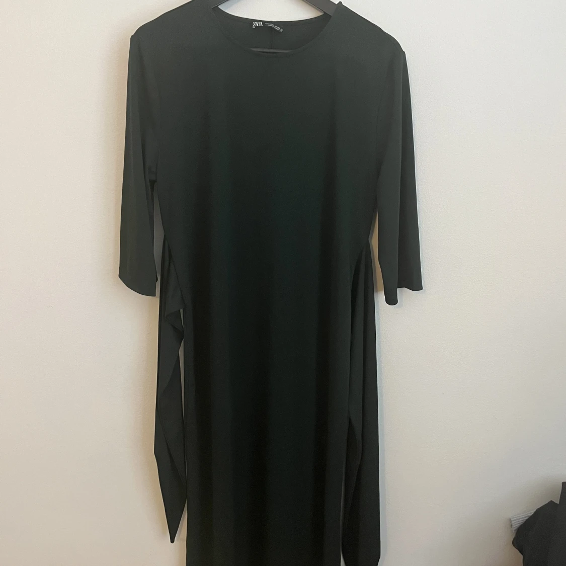 Mörkgrön midi klänning