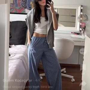 Byxor zara - Helt oanvända byxor med lappen kvar från zara. Slutsåld i xs, s och m. Skriv om ni har frågor🫶🏼