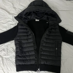 Moncler Wool cardigan  - Nytt skick inga problem alls👍 