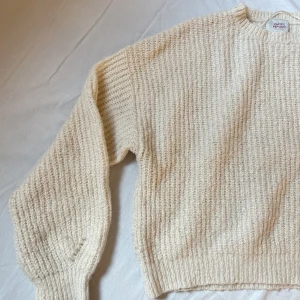 Stickad - Fin stickad beige tröja❤️‍🔥
