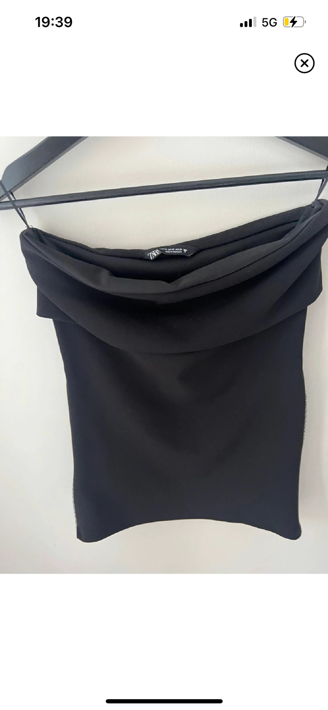 Svart topp med slits  - 90