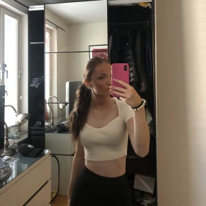 Topp - Jag säljer min fina topp i storlek s/36💖