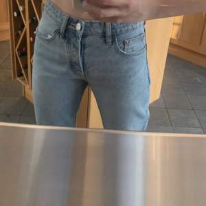 Snygga raka jeans från zara💙💙jättebra skick, nyskick!!