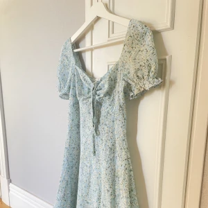 Klänning - Ny klänning från shein storlek s