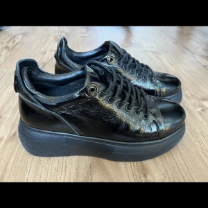 Sneakers Venezia - De är aldrig använda, fortfarande kvar i sin originallåda