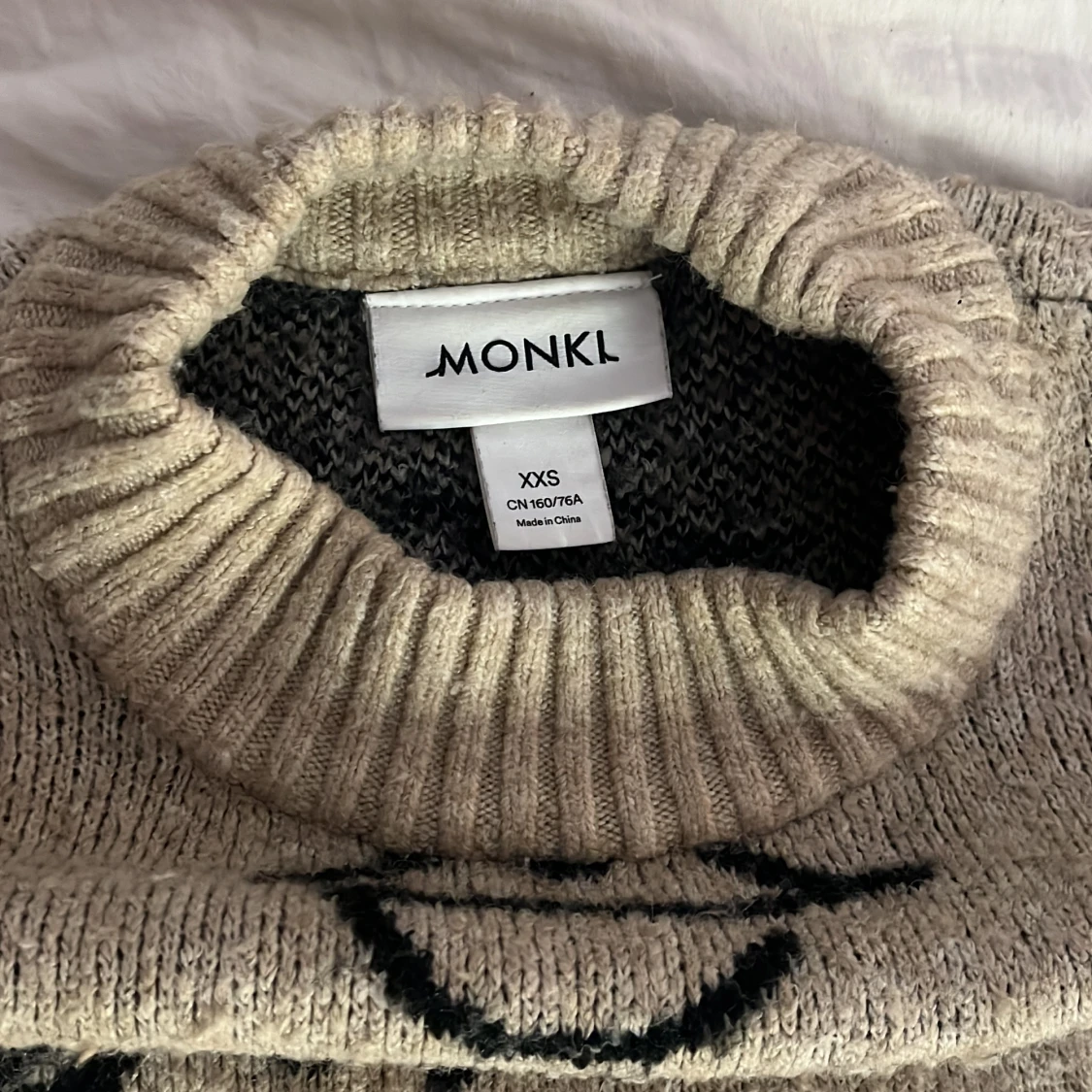 Stickad tjocktröja - 90