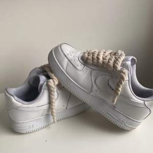 Rope laced air force 1 Skick 9/10 Pris kan diskuteras vid snabb affär.