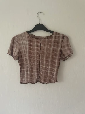 Tröja  - Fin tröja ifrån shein super skönt material 40kr+ frakt 