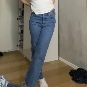 Levis Jeans - Säljer även dessa knappt använda levis jeansen. De sitter så snyggt!! Men kommer tyvärr inte till användning ☹️ 