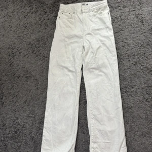 Lager 157 Jeans  - Vita vida Jeans från Lager 157, stl S  Använda 2 gr🥰
