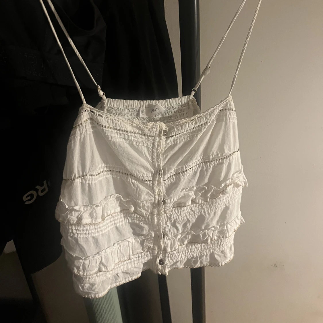 Jättesöt linne/blus från mango. 