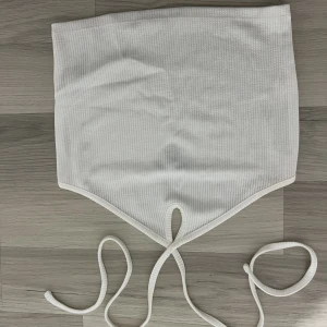 Topp - Festlig och vardaglig topp🤍