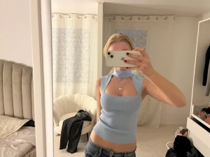 Coolt linne - Säljer mitt supercoola linne ifrån zara💙 I nyskick🍸 Strl:XS