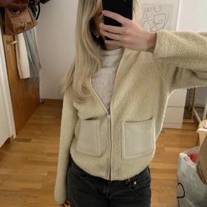 Teddy jacka - Mysig teddy jacka från zalando