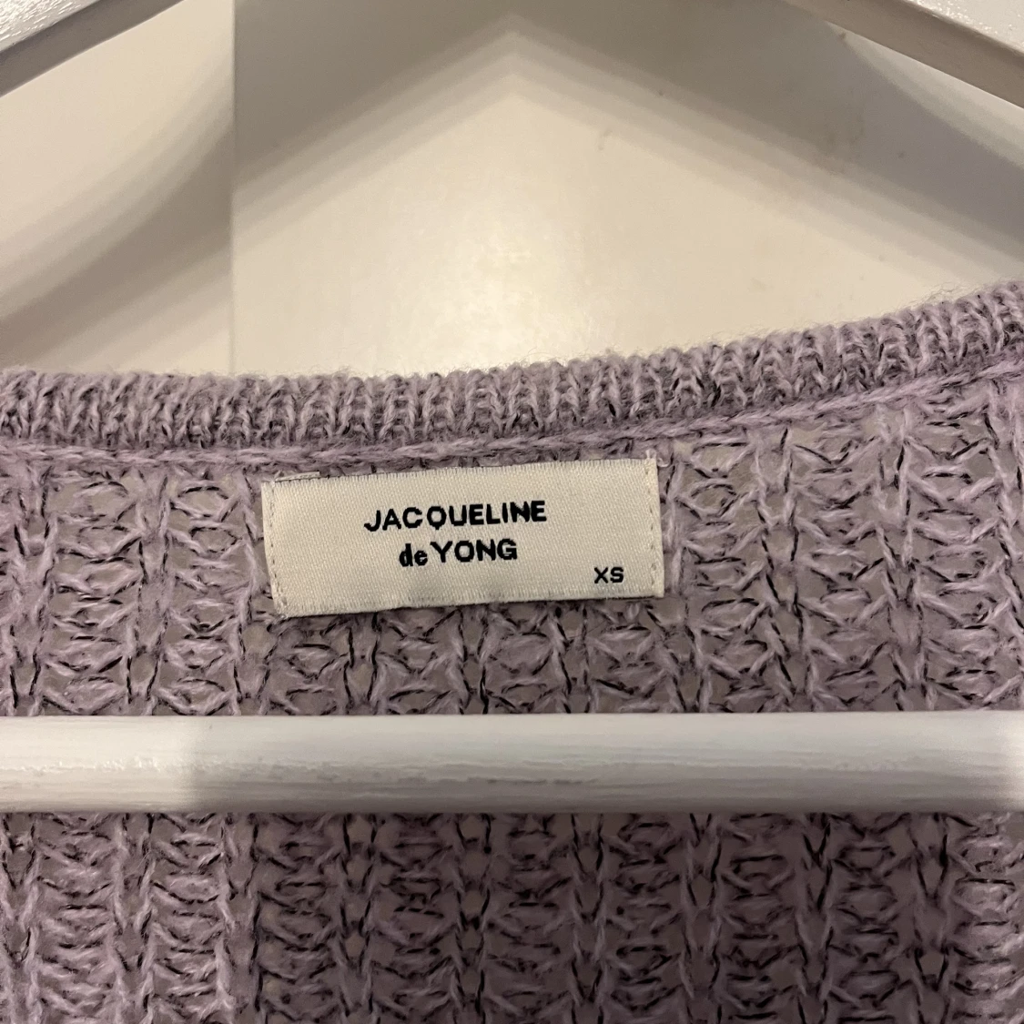 Lila stickad tröja  - 90