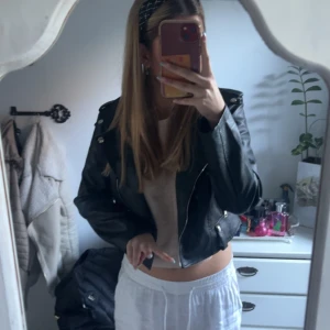 Skin jacka - Pris kan ändras! Ingen skada