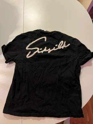 Sik Silk T-shirt - S
