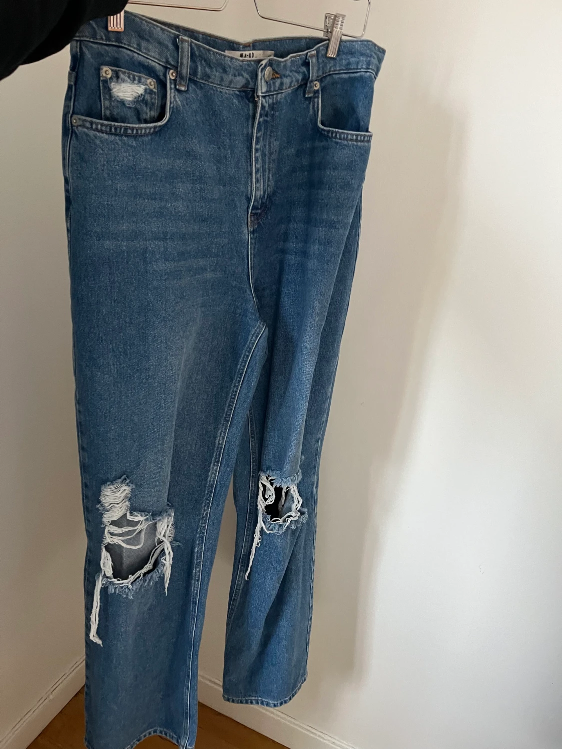 Mörkblå vida jeans  - 90