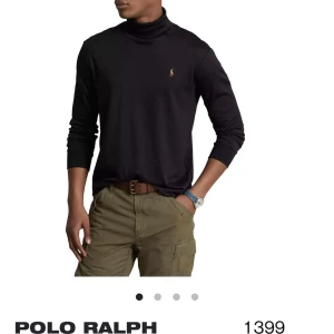 Ralph lauren - Säljer helt nya polo tröjor i Strl S både i svart och beige färg 1300 för båda