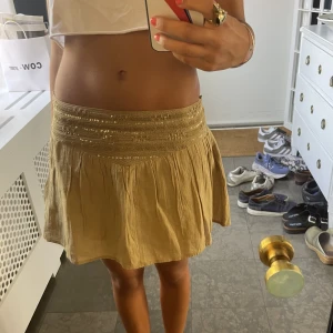 Sommar kjol - Sommarkjol som passar perfekt till när man är brun✨